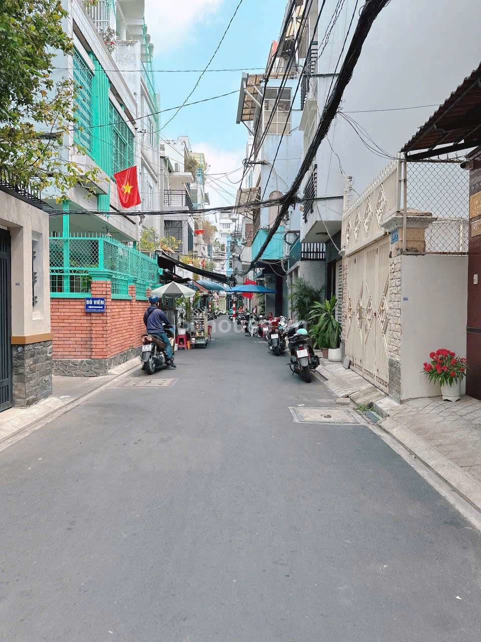 🔥 NHÀ HXH LÊ THỊ RIÊNG – BẾN THÀNH, QUẬN 1 - 4.2m x 24m 99m² 3 tầng Thang Máy