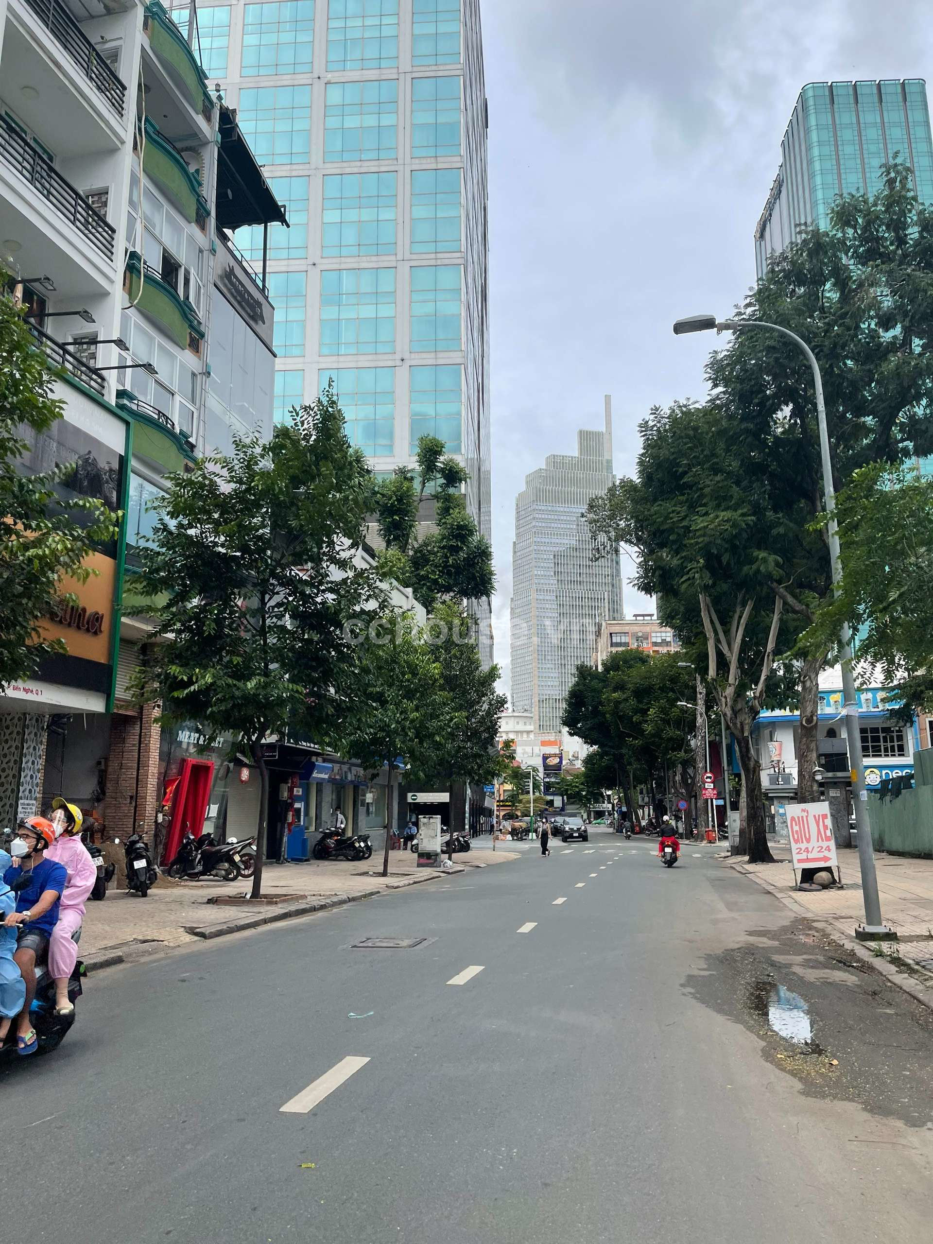 Cho thuê nhà NCMT Huỳnh Thúc Kháng, P.Sài Gòn. DT 4x16m, 4 tầng