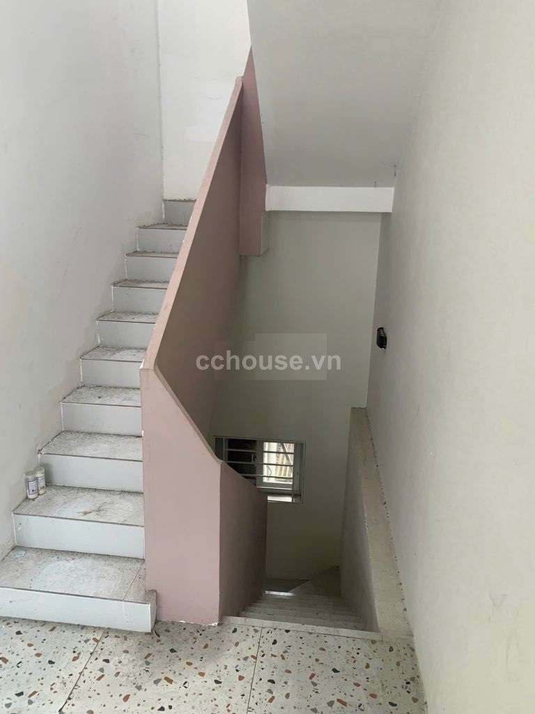 Cho thuê nhà MT Phạm Phú Thứ, P.Bảy Hiền. DT 4x8m, 4 tầng