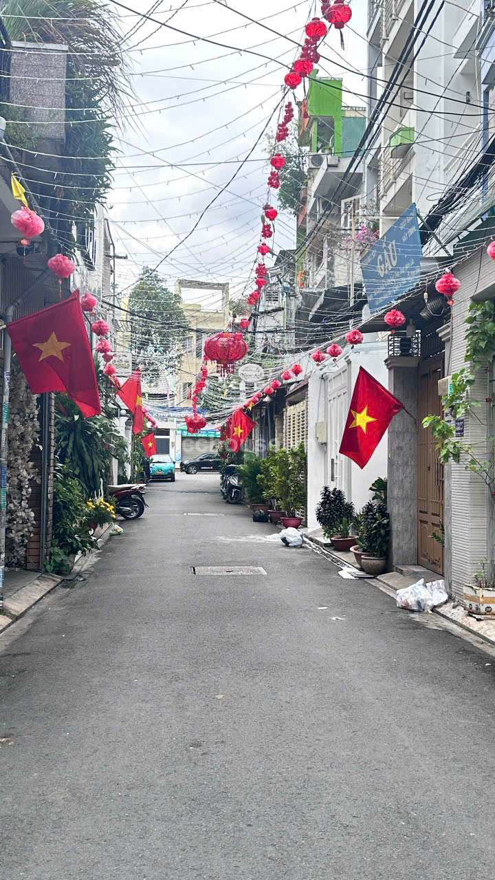 Khu Phan Xích Long hẻm 4m nhà ngang gần 5m .P2 .Phú nhuận 