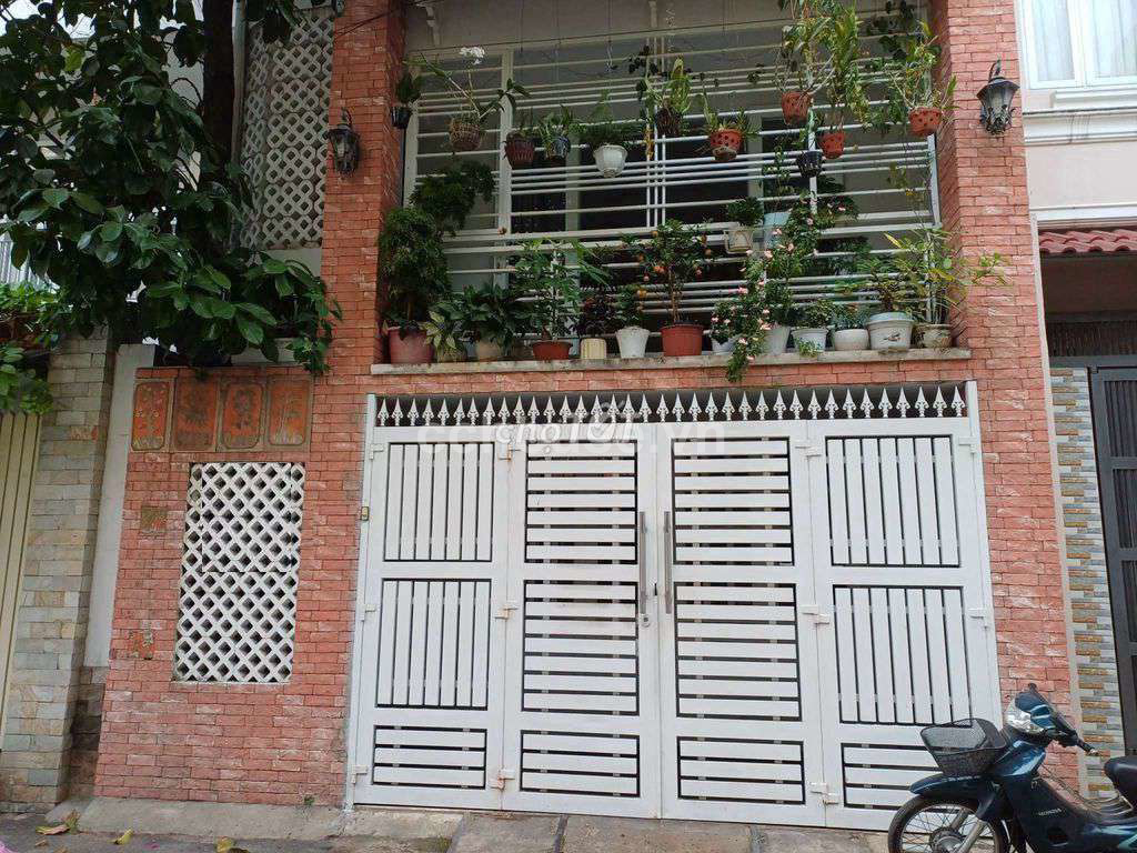 Bán nhà HXH Nguyễn Trọng Tuyển, P.Tân Sơn Hòa. DT 5.83x19m, 3 tầng