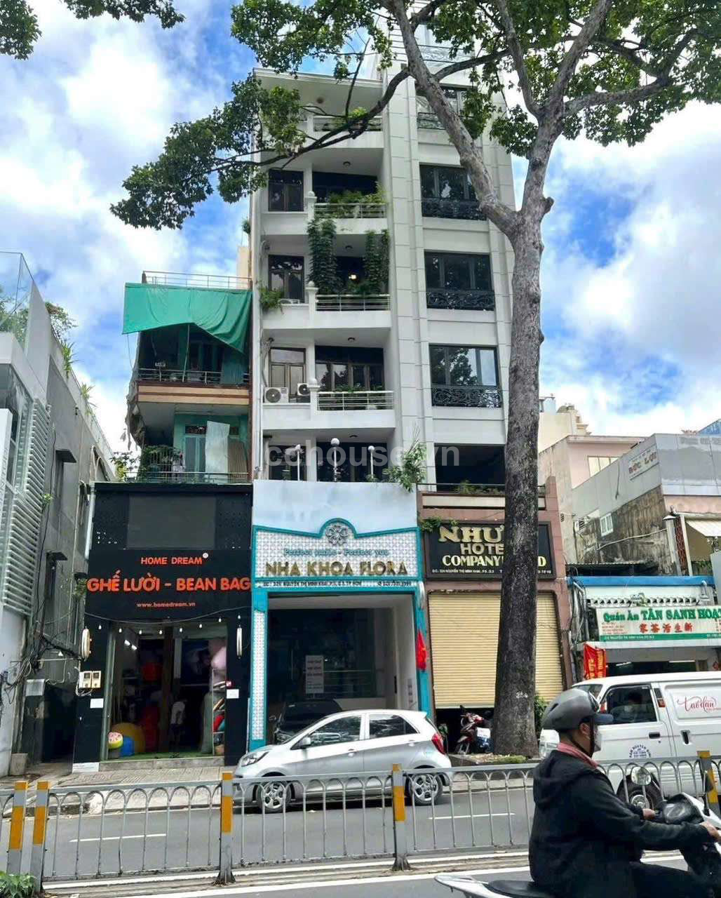 Toa-Nha-Nguyen-Thi-Minh-Khai-Phuong-Ban-Co--1885m2-Ham-7-Lau--san-10056m2-Dong-Nam-id9798