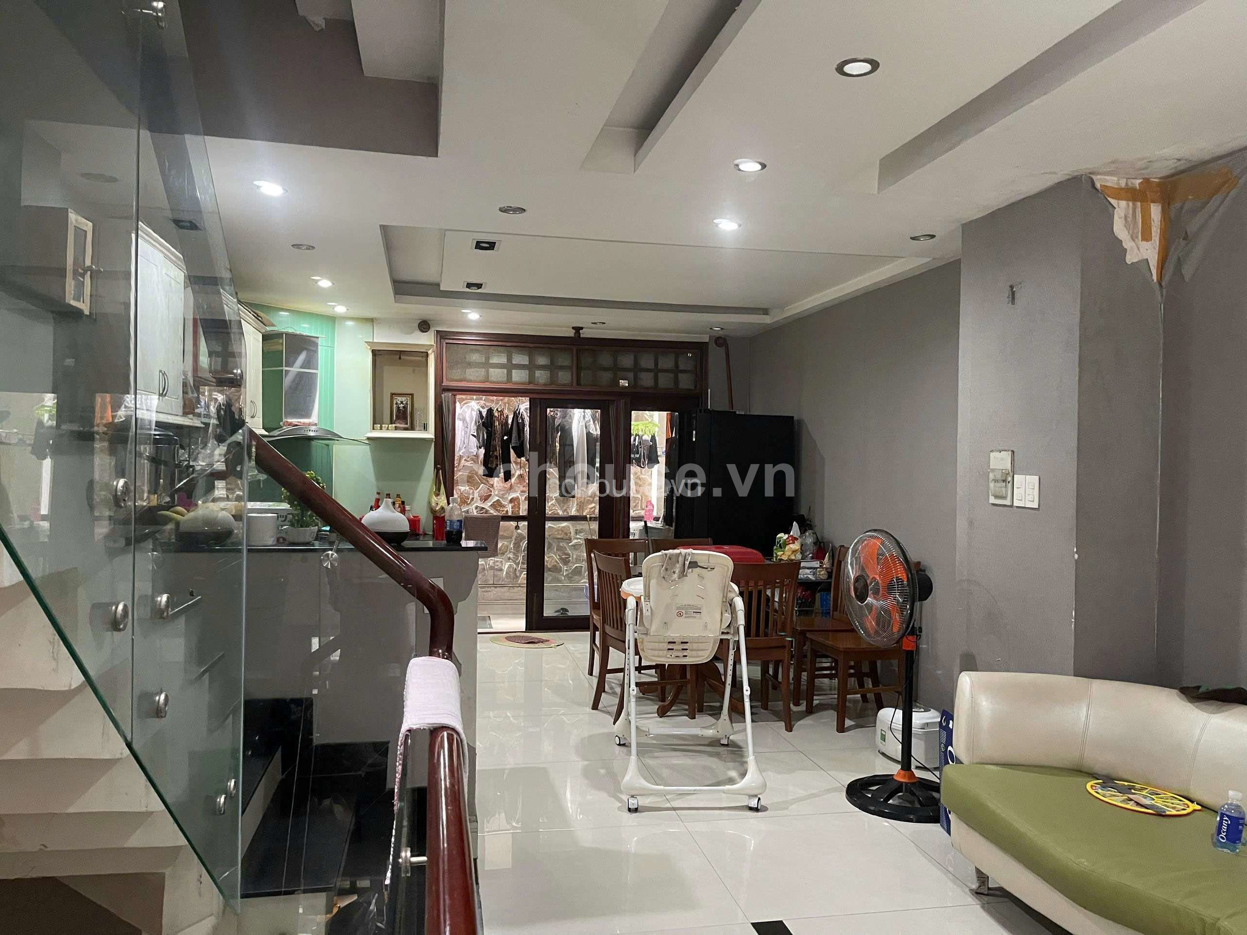 SU-VAN-HANH-QUAN-10-–-HD-THUE-SAN-35TRTHANG-–-GIA-DAU-TU-42m-x-15m-572-m²Tret-lung-3-lau-id9976