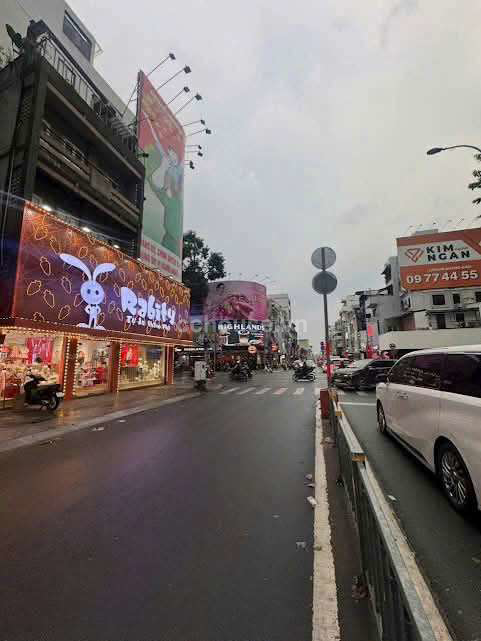 Tòa nhà 261B Hai Bà Trưng, Phường 6, Quận 3