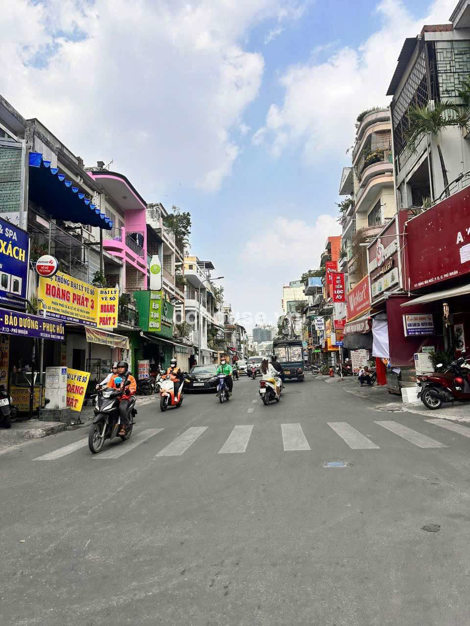 Goc-2-Mat-Tien-Kinh-Doanh-Dang-Van-Ngu-Q-Phu-Nhuan-id9878