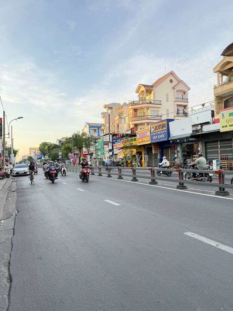 Bán nhà MTKD Trường Chinh, P.Bảy Hiền. DT 3.5x21m, 3 tầng