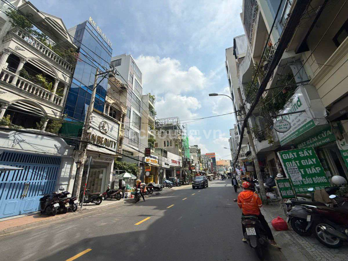 Bán Nhà MTKD Đường Nguyễn Văn Thương ( D1 cũ ) Phường 25 Bình Thạnh CN 62.6m2, 4 lầu 