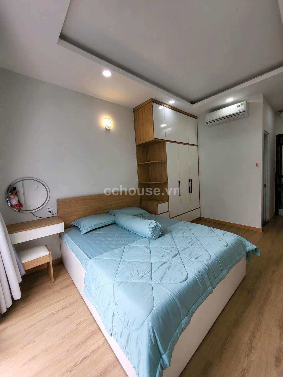 Nhà hẻm xe hơi ngay Phan Đăng Lưu .Q. Phú nhuận . Nhà mới vào ở ngay