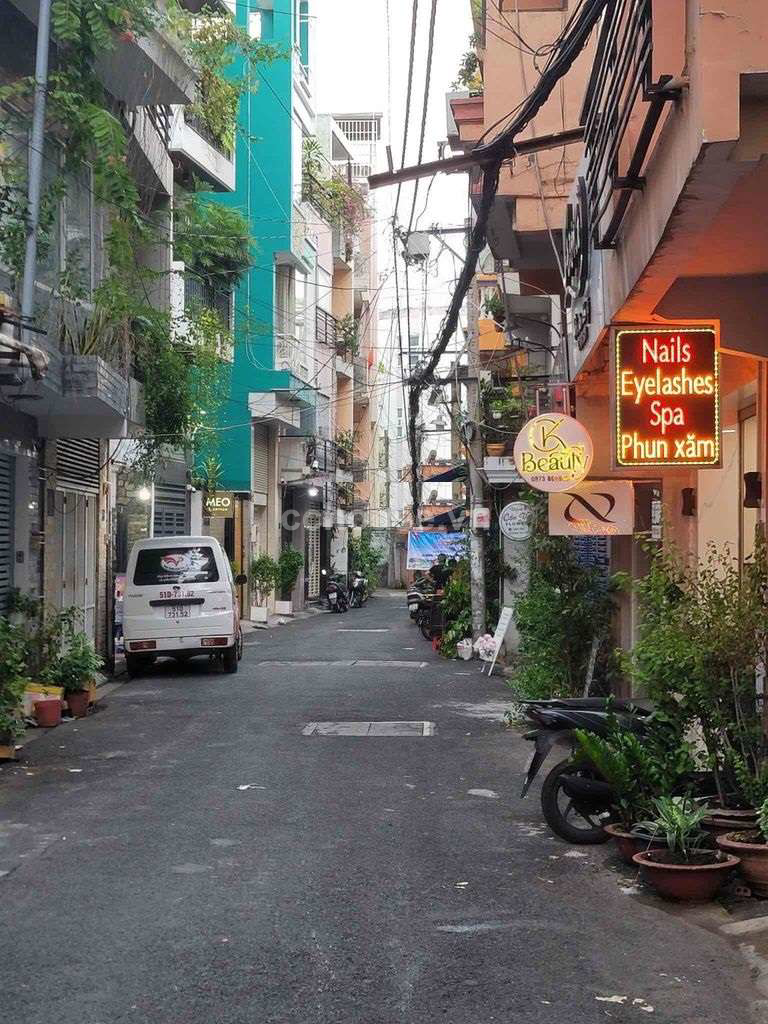 Bán nhà hẻm 137 Lê Văn Sỹ, P.Phú Nhuận. DT 3.3x11m, 3 tầng