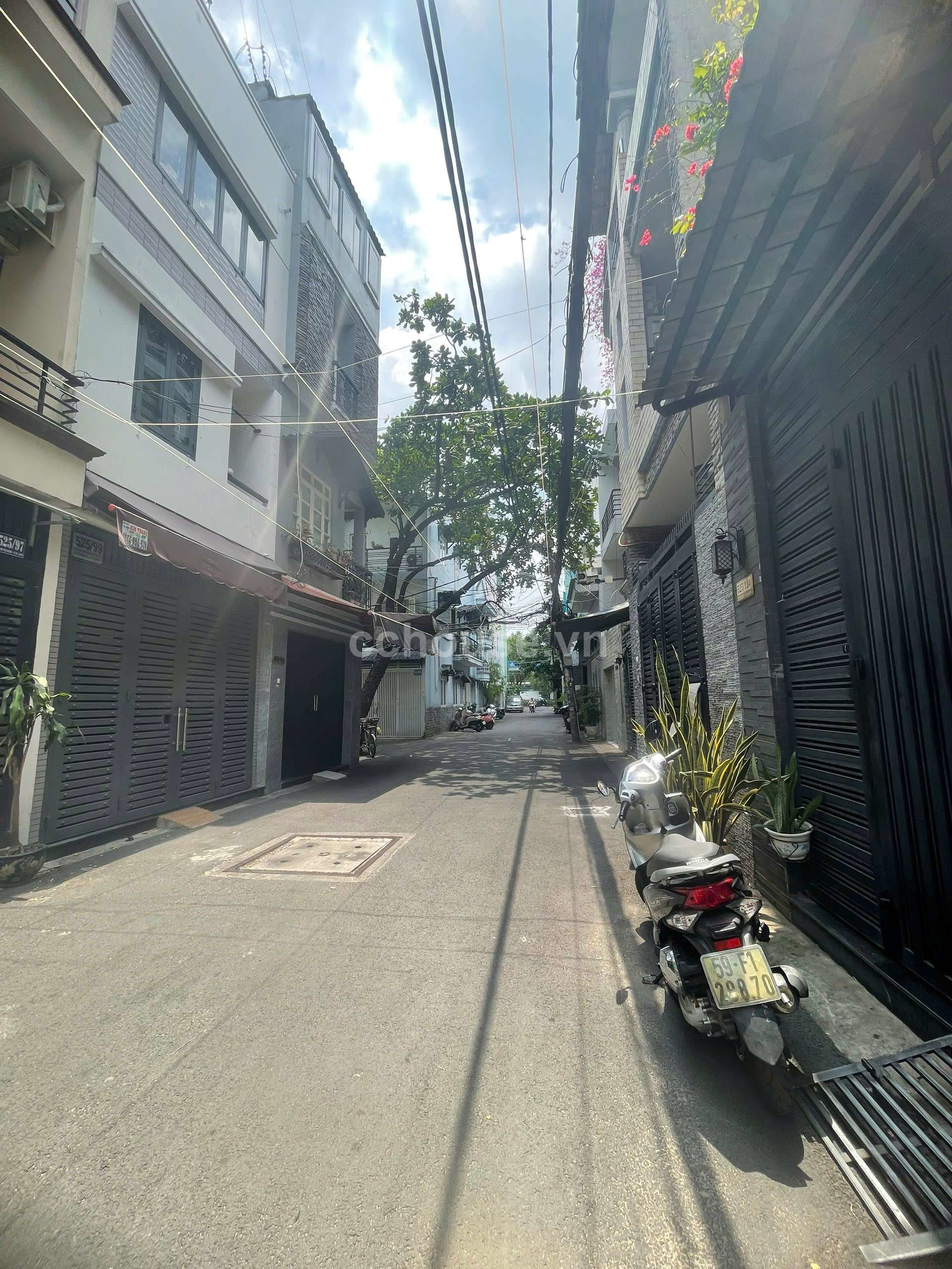 Duy nhất ngay lúc này đường nhựa 6m Huỳnh Văn Bánh . Thông tứ phía . Không còn căn thứ 2 so sánh .