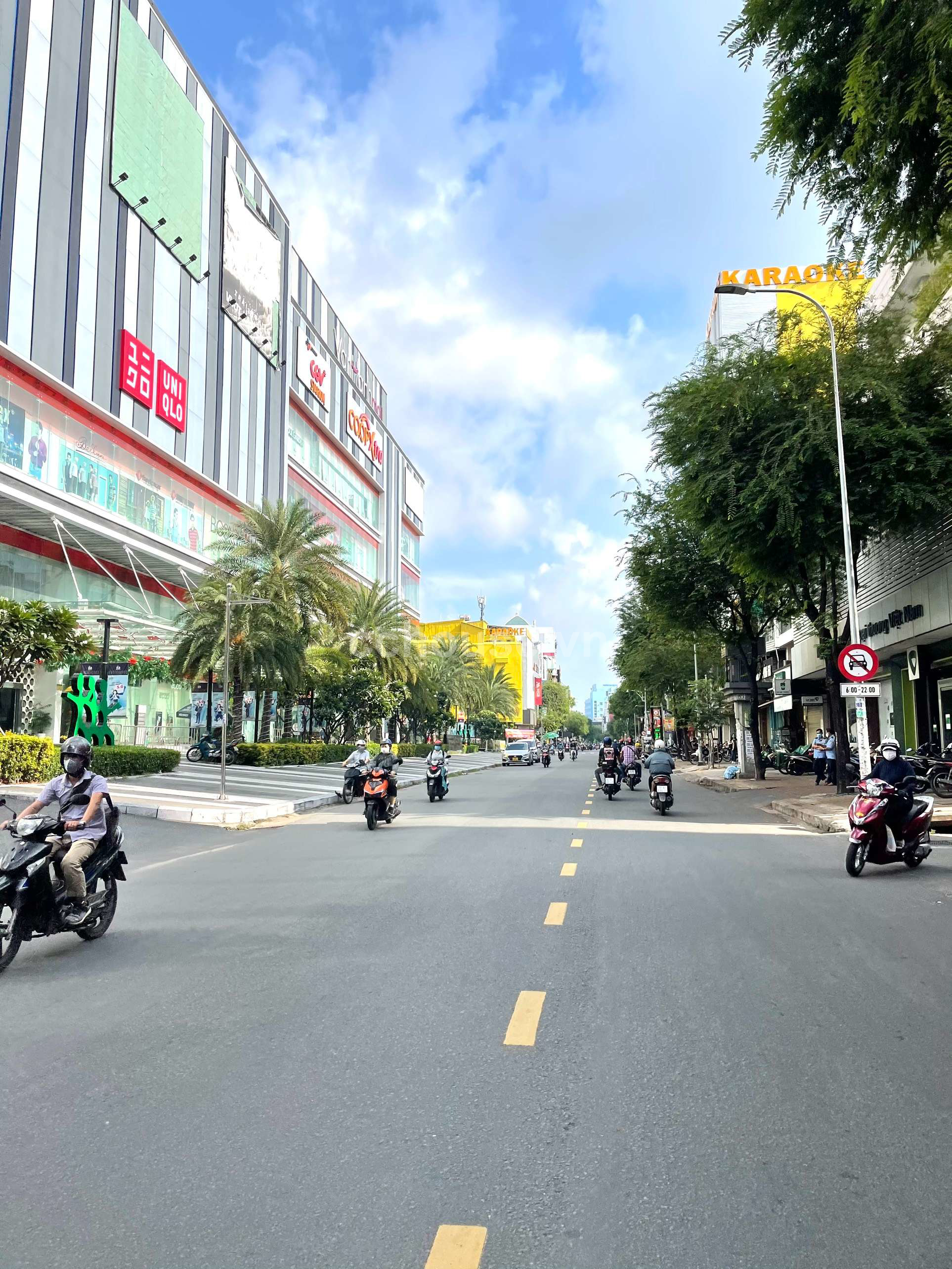 Tòa nhà MT Sư Vạn Hạnh, P.Hòa Hưng. DT 8x18m, hầm 8 tầng