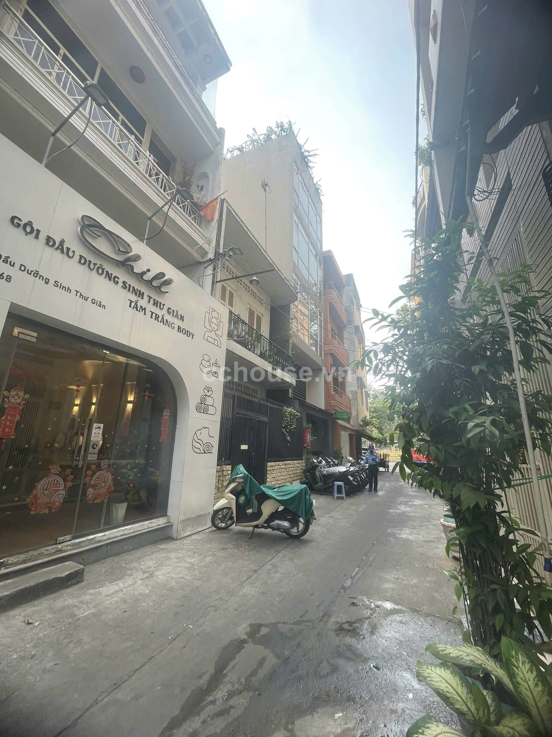 Toa-nha-6-Tang-Hem-5m--Cach-Mat-Tien-Vai-Buoc-Chan--Duong-32--Q10-id9809