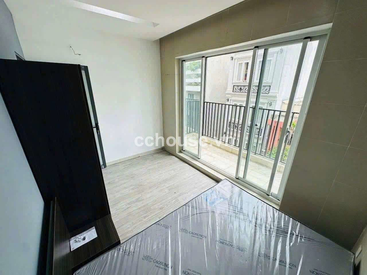 Nhà Núi Thành Phường 13 Quận Tân Bình 100m2 5 tầng hđt 60 triệu.