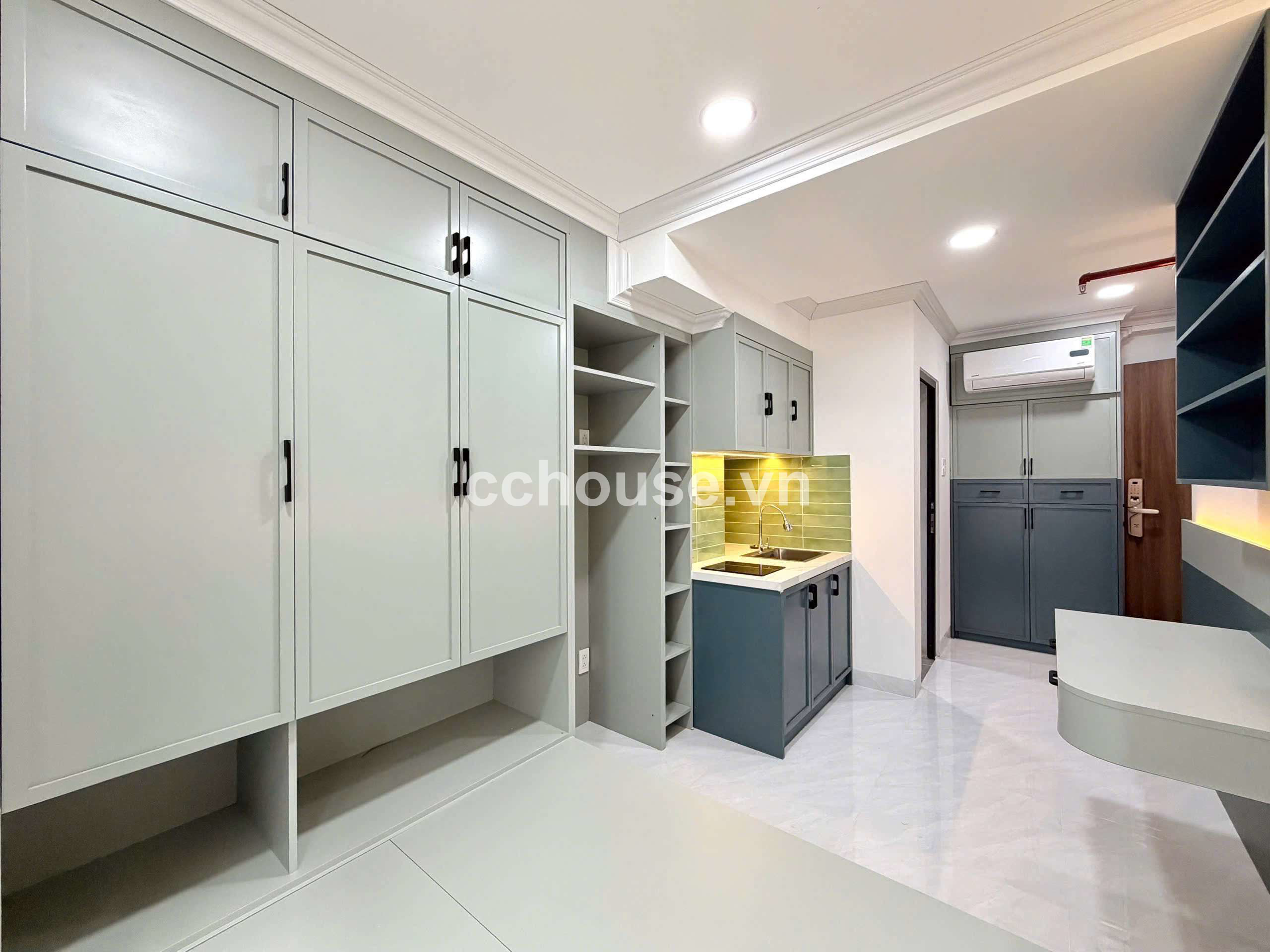 Toà Căn Hộ Dịch Vụ 7 Tầng ( Nở hậu : 11.2) . Có Hầm  CMT8  . Q3