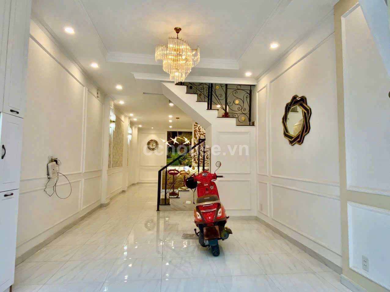 HẺM XE HƠI 8M CMT8 Q3 NỞ HẬU TÀI LỘC