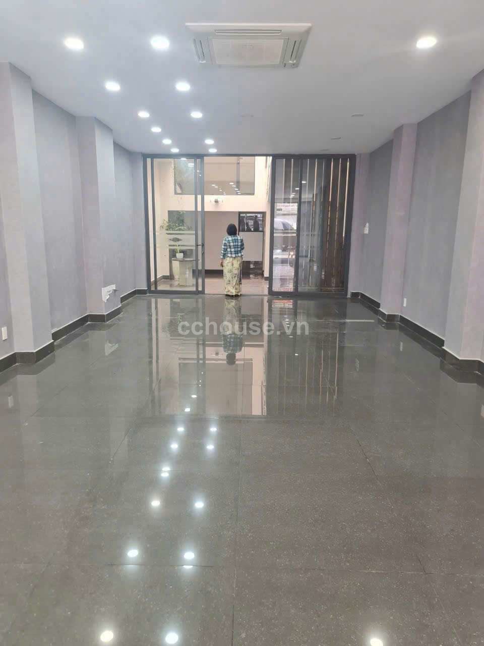 Trệt 4 Lầu HĐT 75 triệu Mặt Tiền Quận 3 Kiến Trúc Hiện Đại 104m2 Ngang 5m