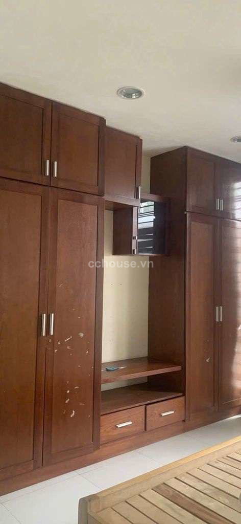 Bán nhà HXH Ông Ích Khiêm, P.Hòa Bình. DT 4x13m, 4 tầng ST