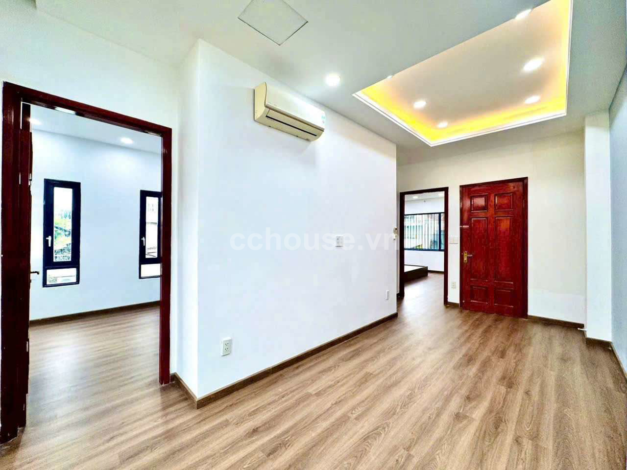 Mặt tiền 5 tầng Ngay Nguyễn Văn trỗi, Hồ biểu Chánh . Q. Phú nhuận