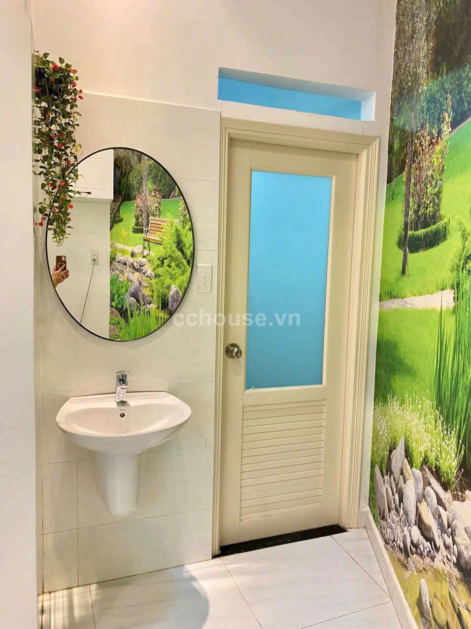 HẺM XE HƠI 8M CMT8 Q3 NỞ HẬU TÀI LỘC