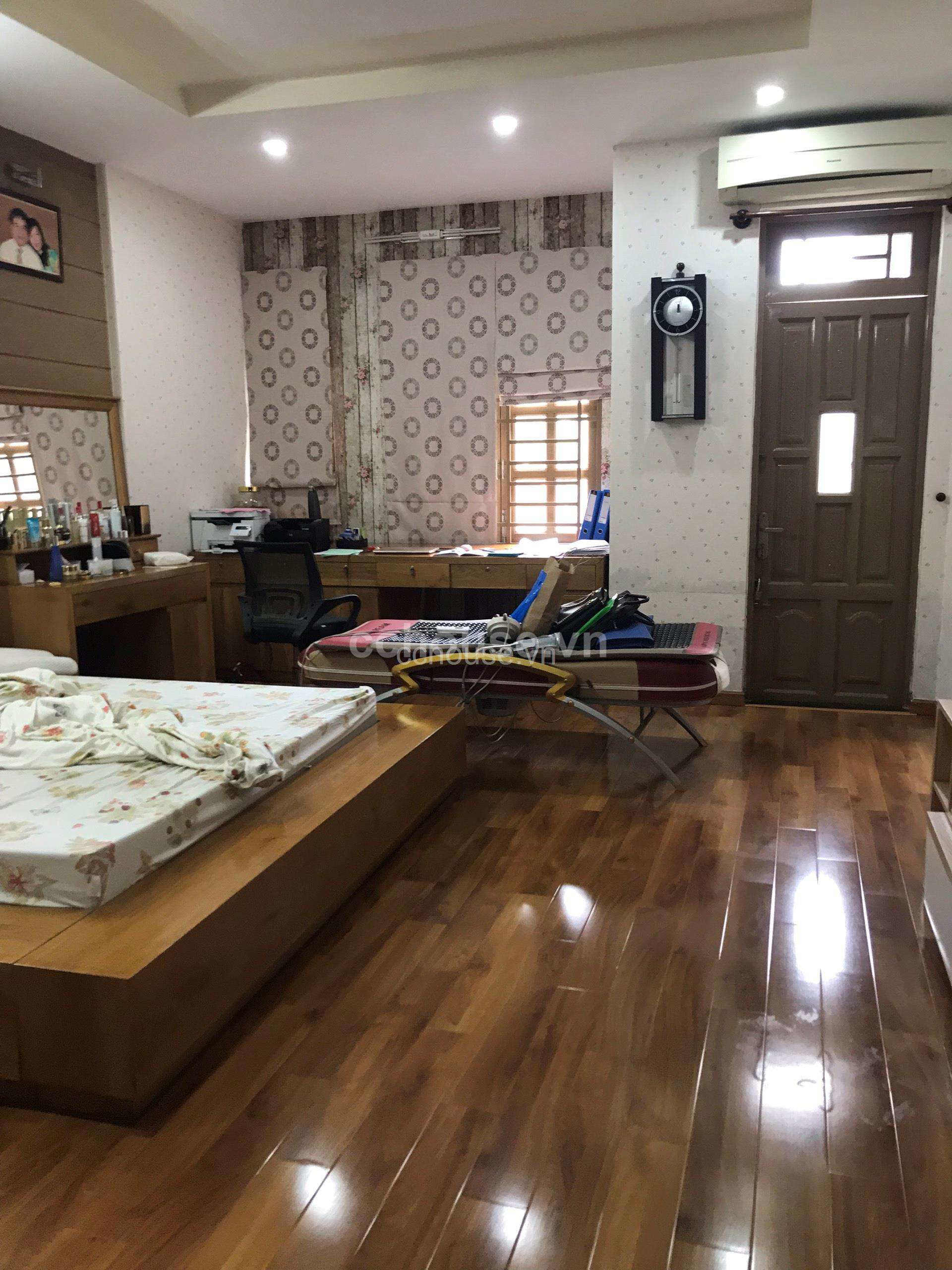 Toa-nha-6-tang-hem-cao-thang-P12-Q10--Ngang-51m-id10015