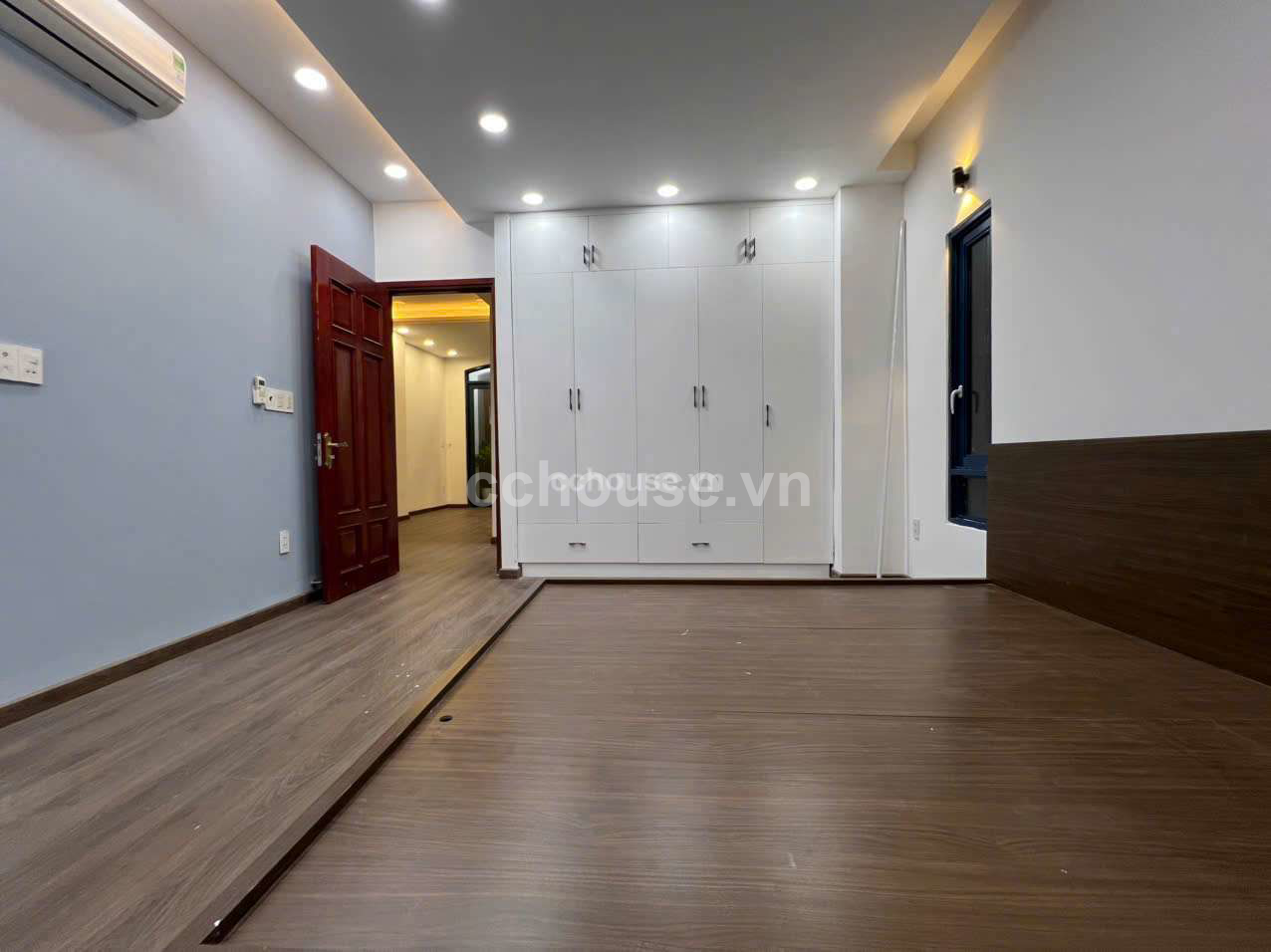 Mat-tien--5-tang-Ngay-Nguyen-Van-troi-Ho-bieu-Chanh--Q-Phu-nhuan-id9831