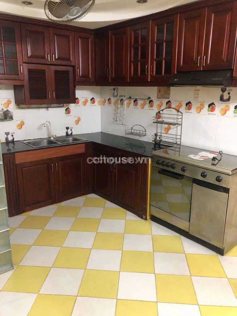 Siêu phẩm ngang 5.7m nhà Lê Văn Sỹ . Q3.(Giá hời)