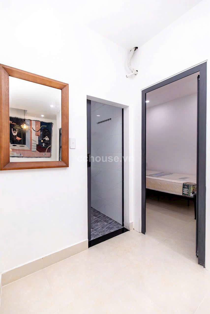 Toà CHDV Duy nhất Phú nhuận còn sót lại. Nở hậu :8m .Giá hời