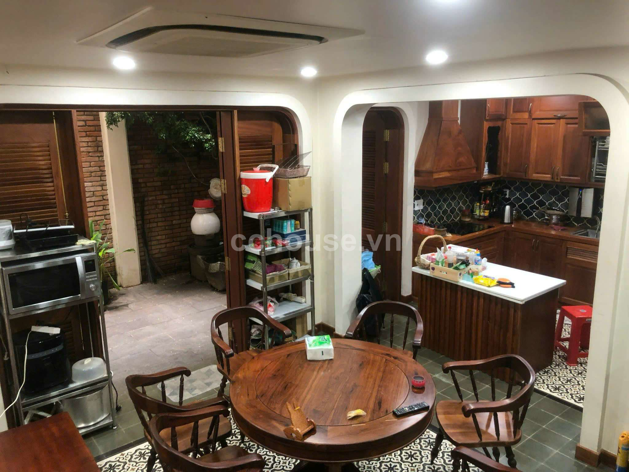 Hẻm VIP 351 Lê Văn Sỹ, P13, Quận 3 ( DT : 8 X 20,5m )