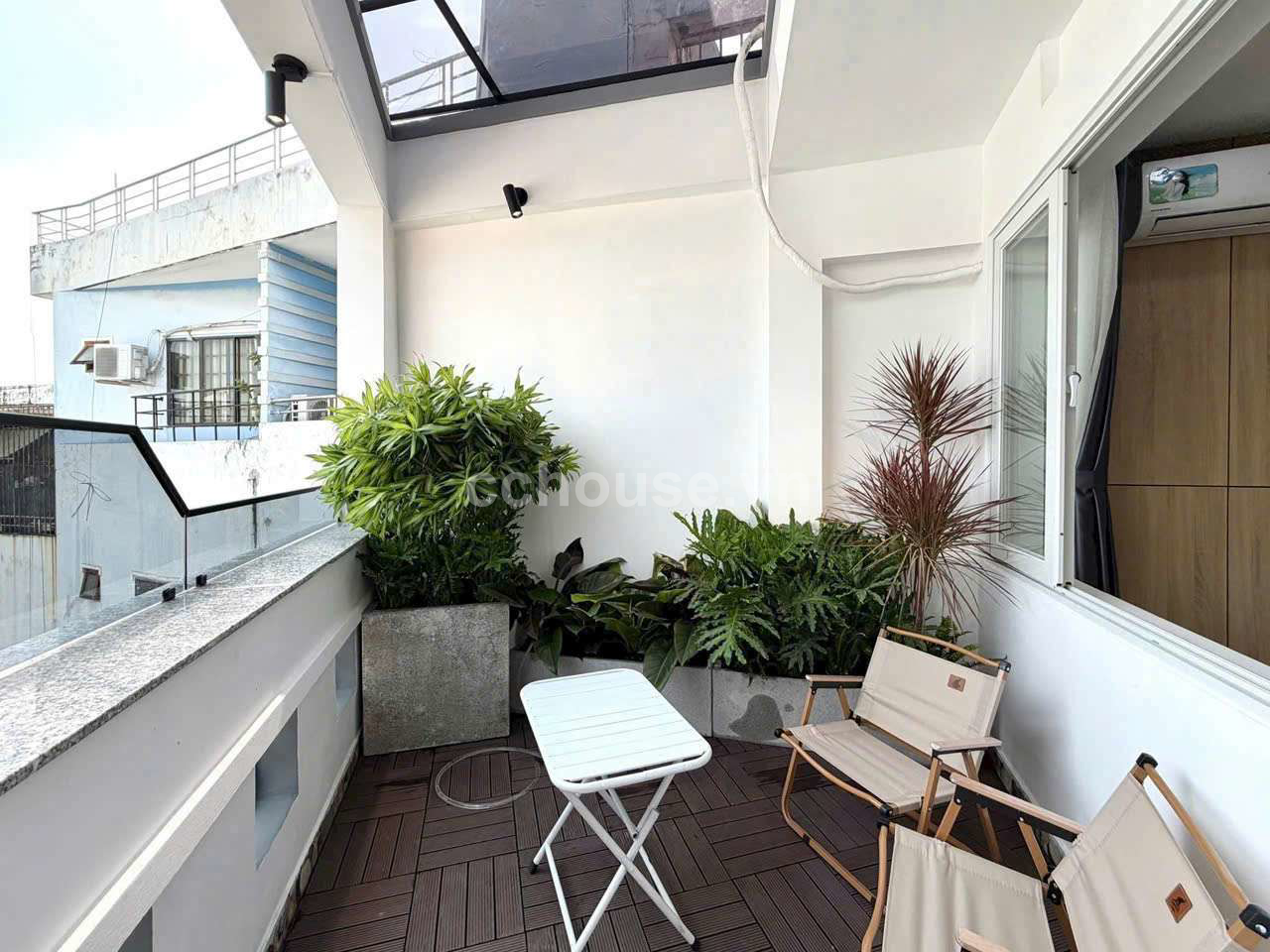 Nhà mới hẻm xe hơi thông Phan Xích Long P.1 Q. Phú Nhuận