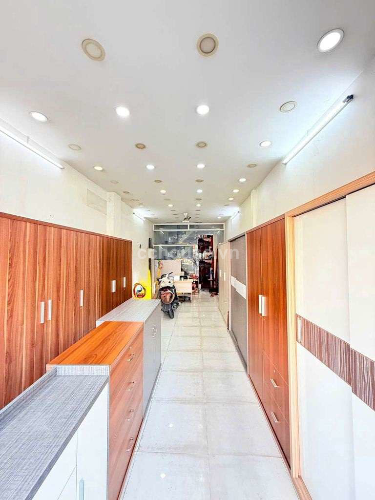 Bán nhà MTKD Trường Chinh, P.Bảy Hiền. DT 3.5x21m, 3 tầng
