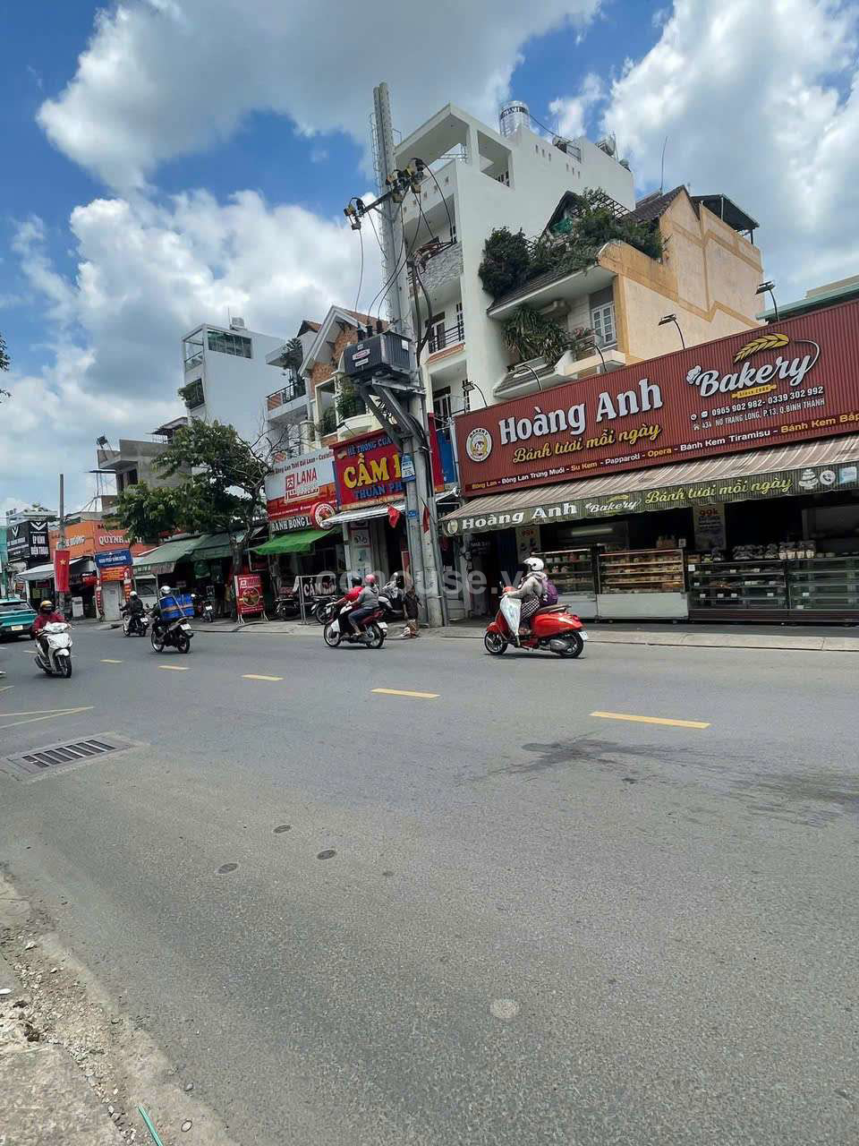 Nhà Cấp 4 Ngang 10m Mặt Tiền đường Nơ Trang Long Quận Bình Thạnh chỉ 320 triệu/m2 Giá Cực Tốt Để Đầu