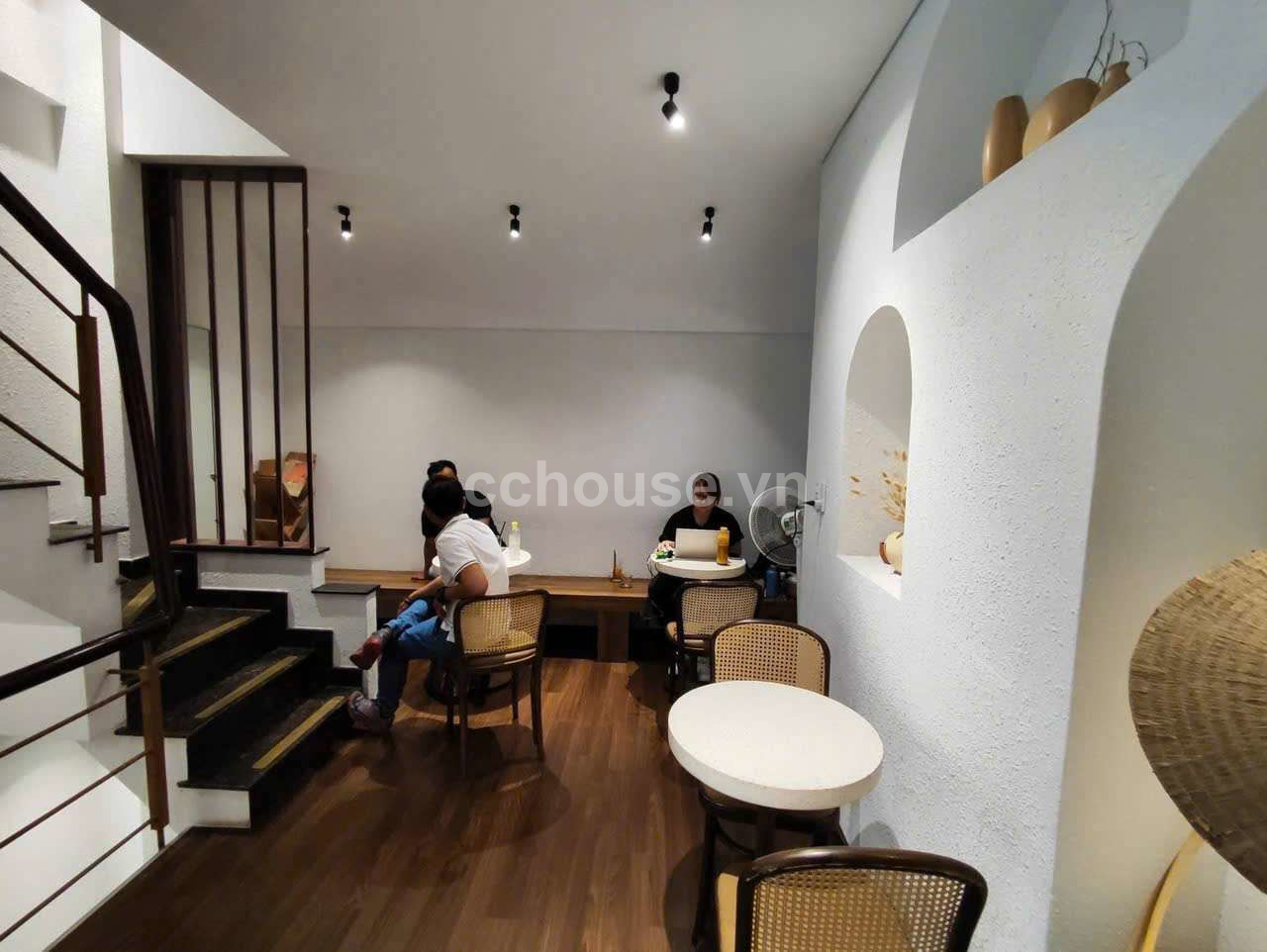 Mặt Tiền  Kinh Doanh Ngang 8m Ngô Thời Nhiệm, P7, Quận 3