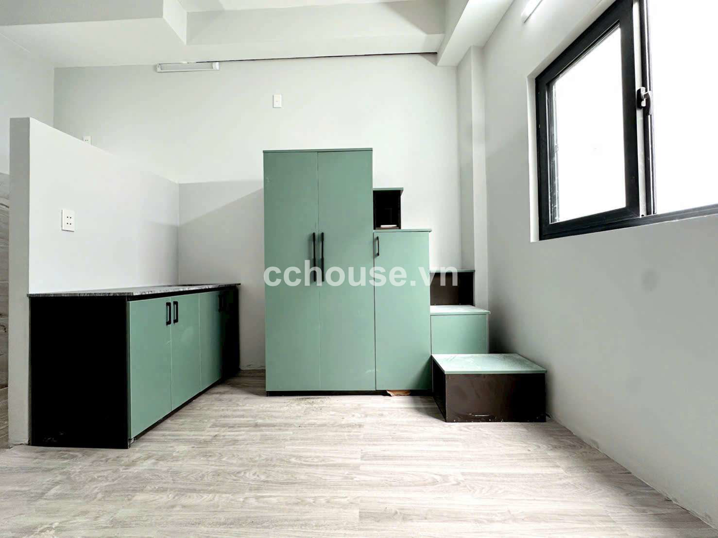 Căn Hộ Dịch Vụ Ngang gần 6m ngay trung tâm Q.10 .