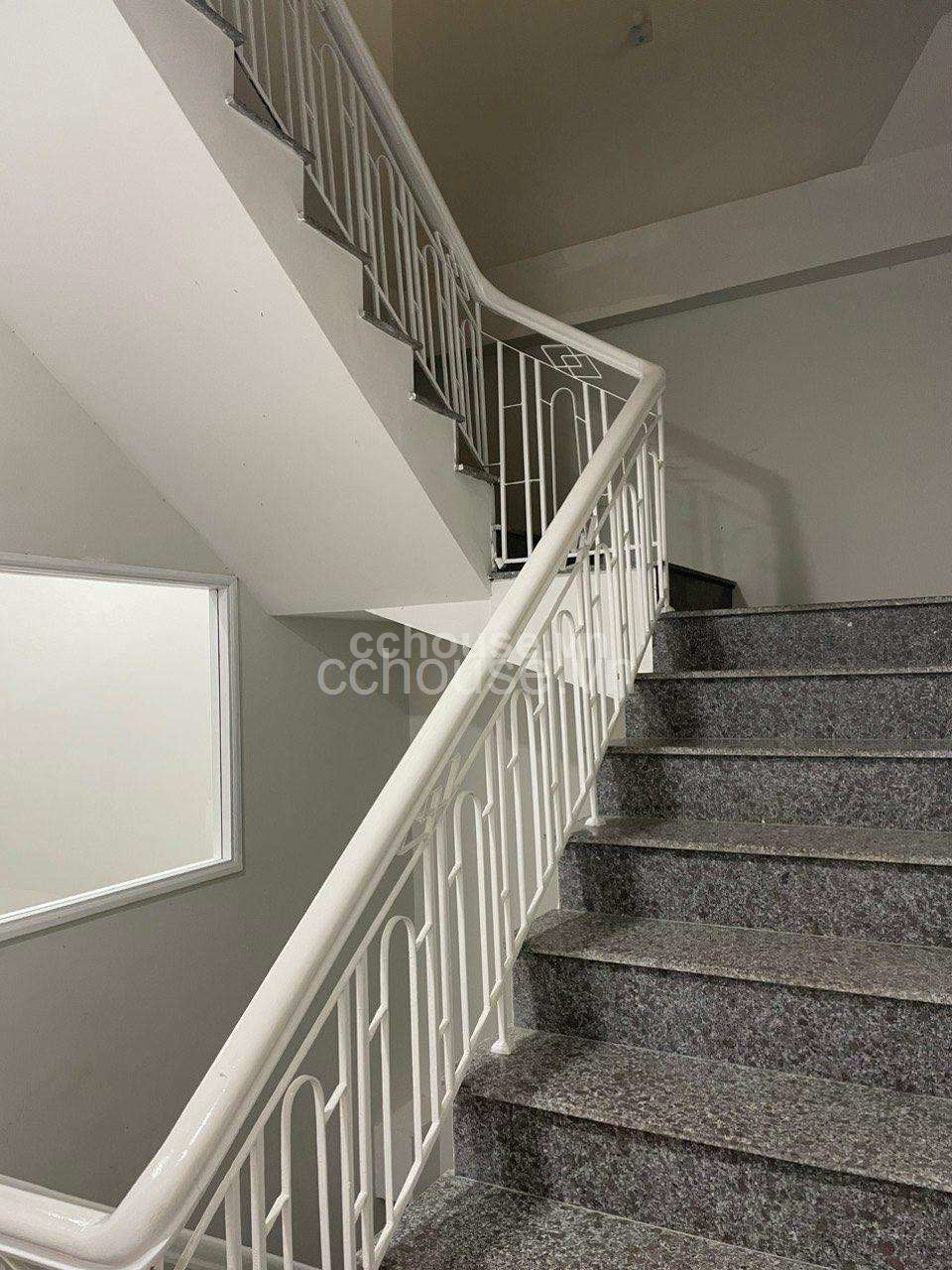 Nhà MT Vị Trí Đẹp Đường Lý Chính Thắng Quận 3_4 lầu DT sàn 302m2 HĐT 50tr/ tháng 