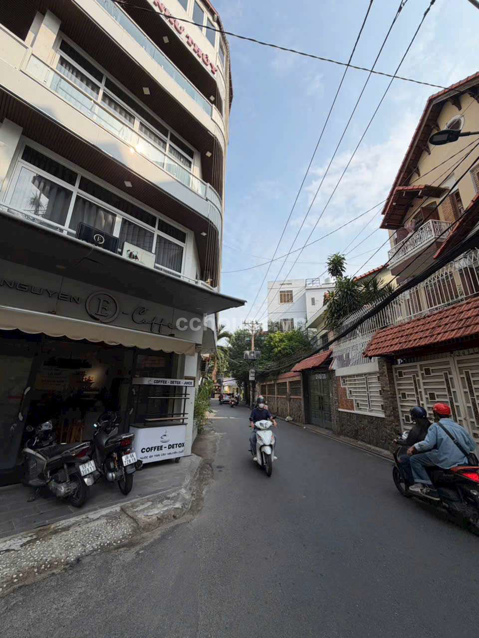 Cần bán nhanh Góc 3 mặt tiền Trương Hoàng Thanh (k300)