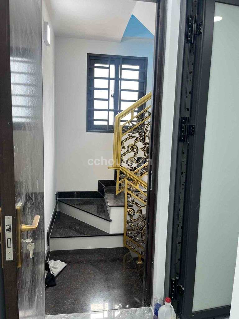 Bán nhà MTKD Đường số 3-CX Đô Thành, P.Bàn Cờ. DT 3x10.5m, 4 tầng