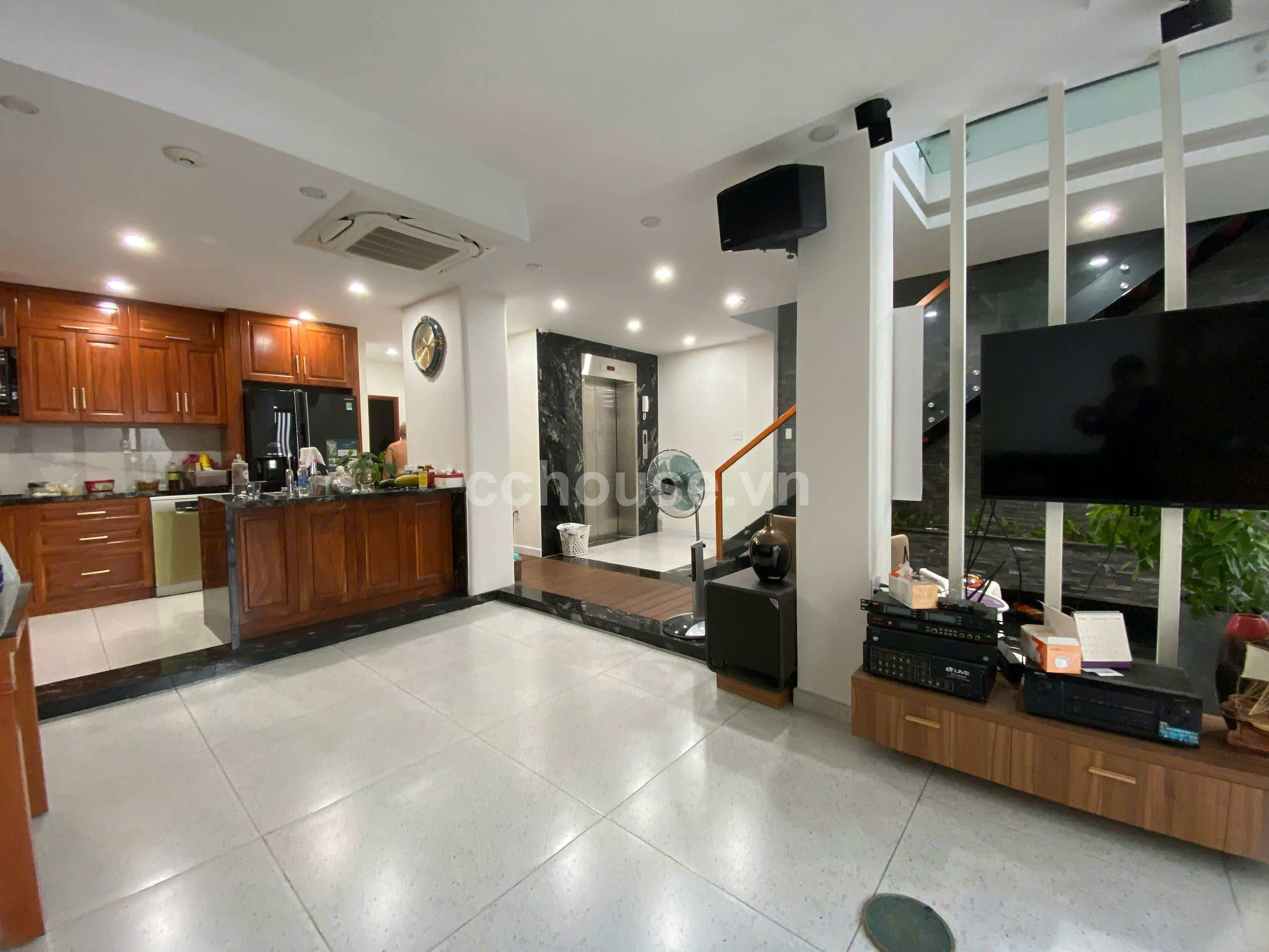 Ngay-Trung-Tam-Q-Phu-Nhuan--ngang-75m-hiem-gia-hoi--Duong-nhua-5m-id10206