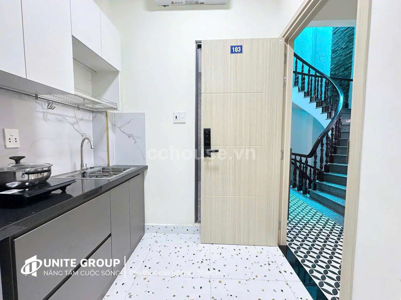 Toà Căn Hộ Dịch Vụ 5 tầng   P.2 Q. Phú nhuận 
