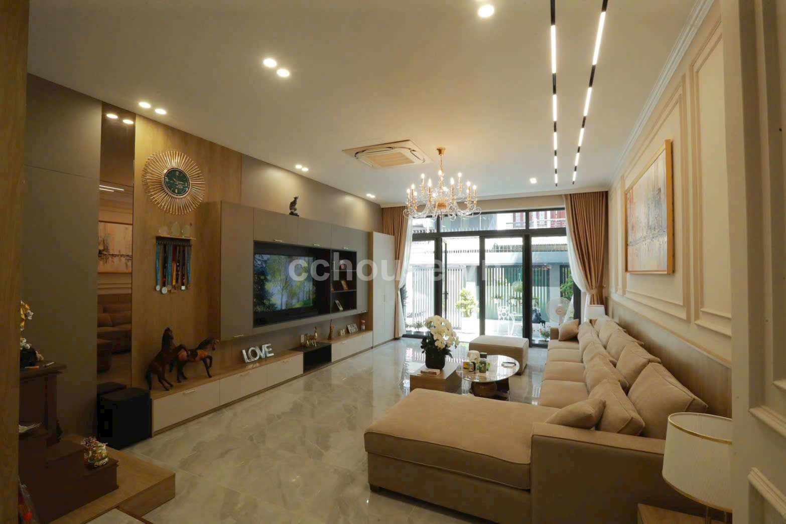 Bán biệt thự đường Nguyễn chí Thanh Q5 ( đoạn gần Hùng Vương)