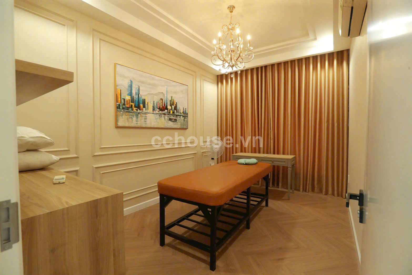 Bán biệt thự đường Nguyễn chí Thanh Q5 ( đoạn gần Hùng Vương)