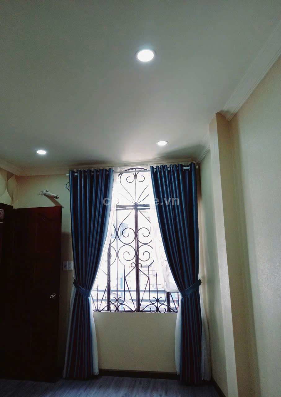 Bán Nhà Hẻm XH 387 Huỳnh Văn Bánh Phường 11 Tân Bình DT 5.5m x 23m_2 lầu HĐT 40tr/ tháng