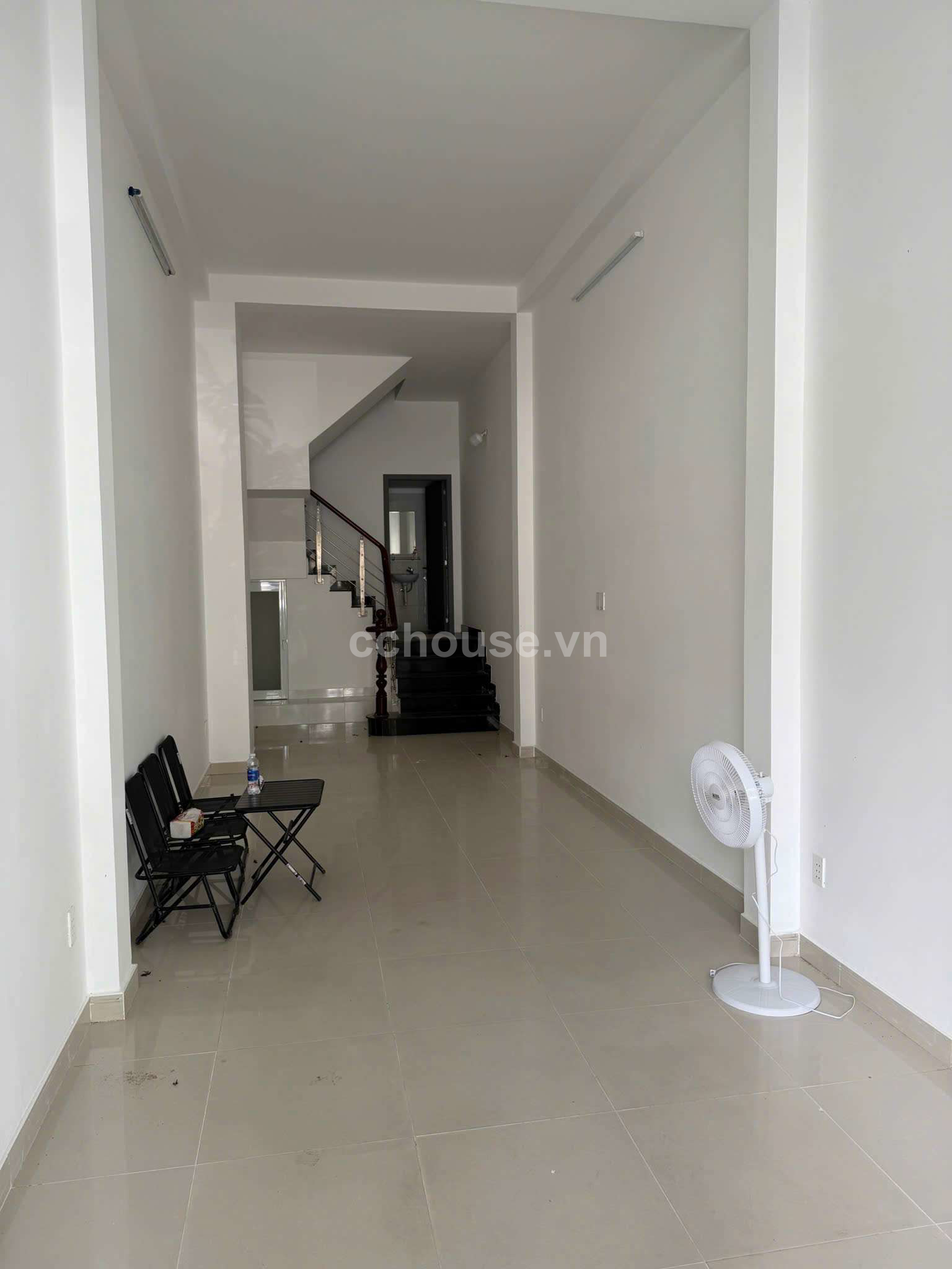 Bán Nhà MT Đường Lê Thị Riêng Bến Thành Quận 1  DT 3m x 13.4m_3 lầu 