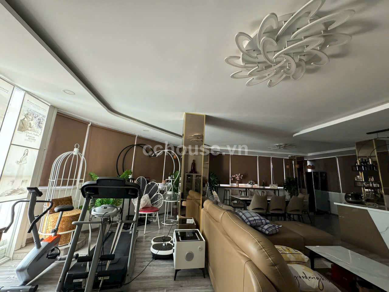 Cần bán nhanh Góc 3 mặt tiền Trương Hoàng Thanh (k300)