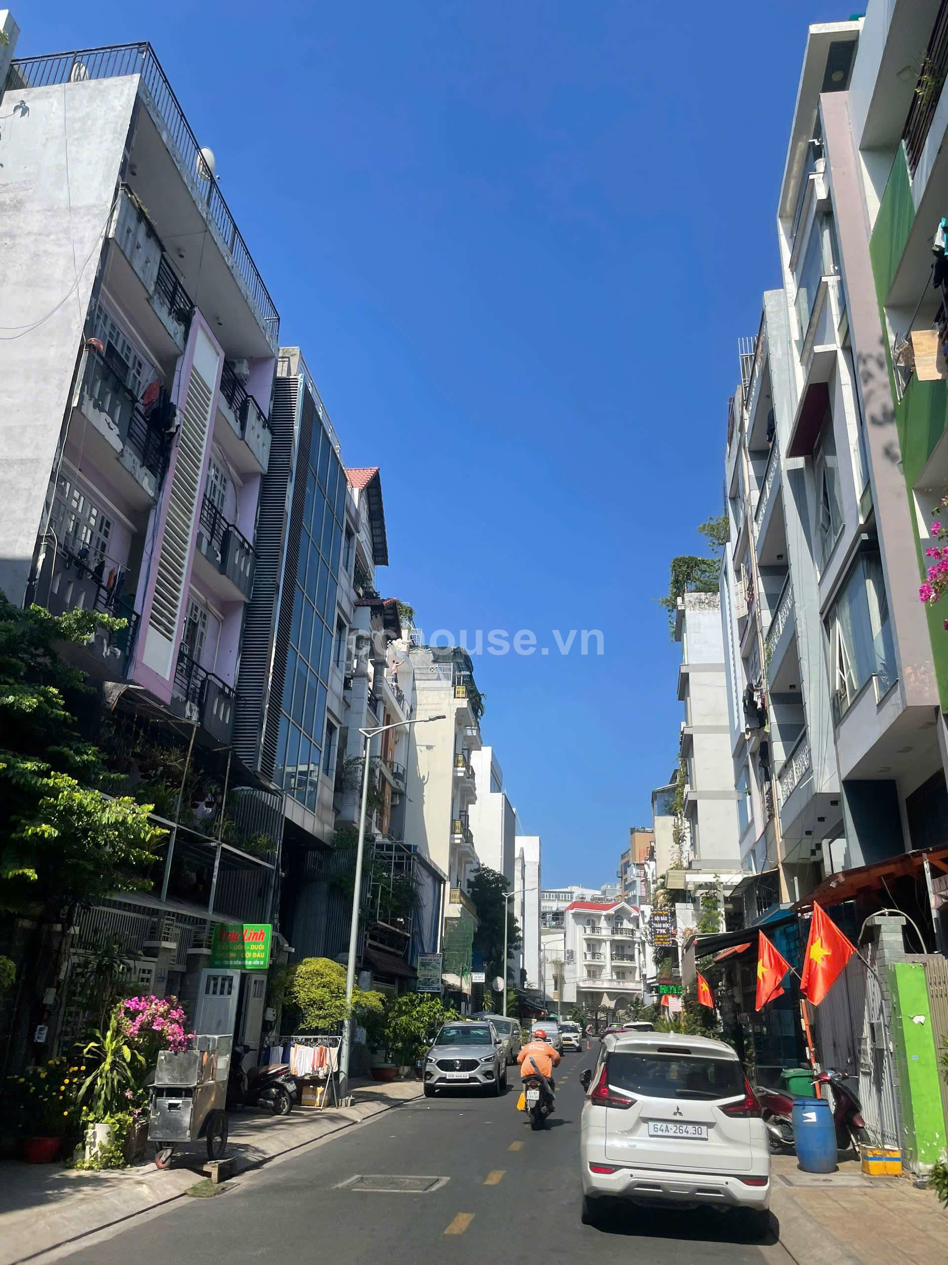 Mặt Tiền Kinh Doanh Trung Tâm Q10. Ngang 6.3m . Giá hời