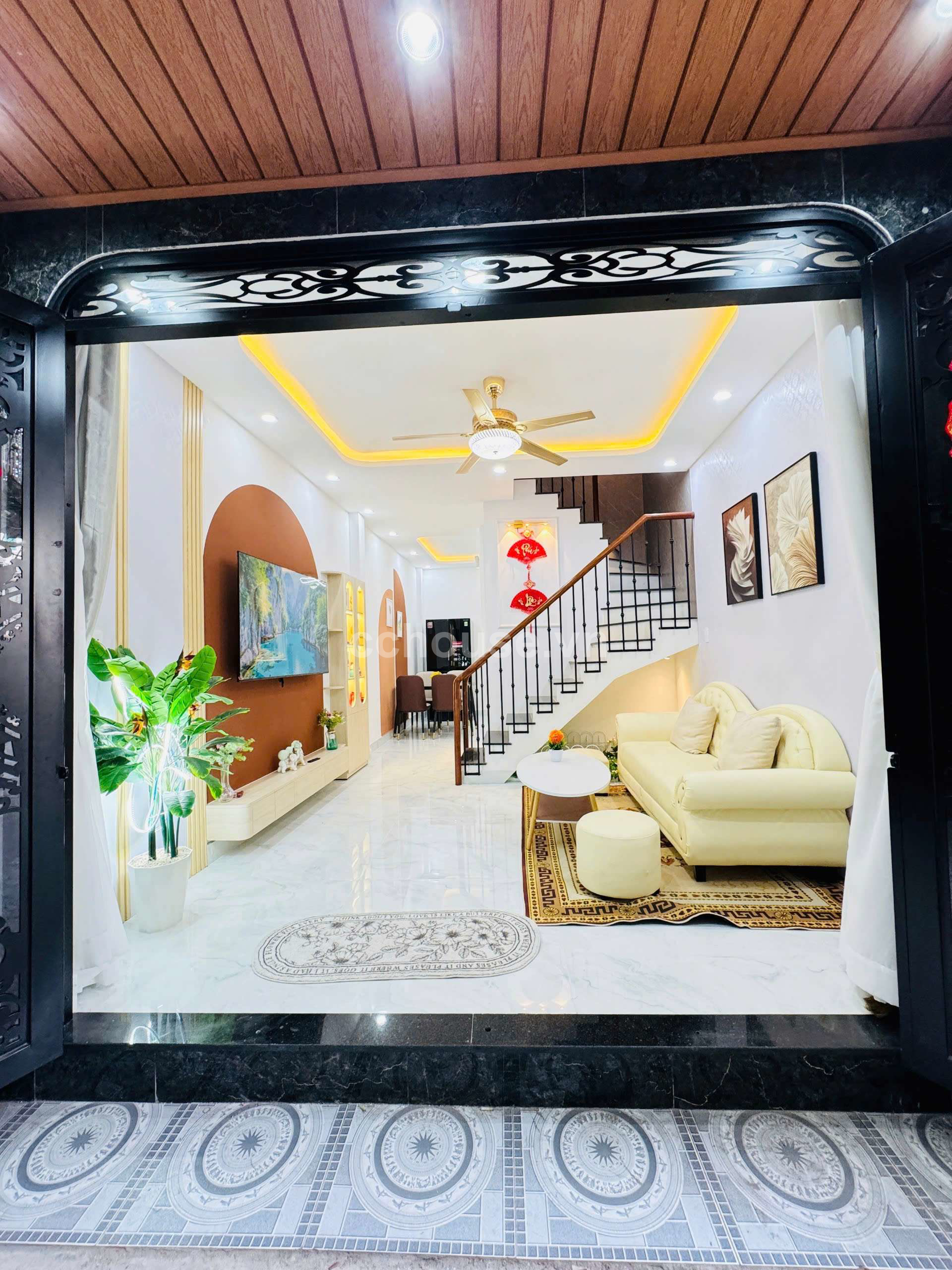 Siêu Phẩm Nhà Hẻm Tăng Bạt Hổ Phường 11 Quận Bình Thạnh_ DT 3.8m x 8.5m, 3 tầng ST