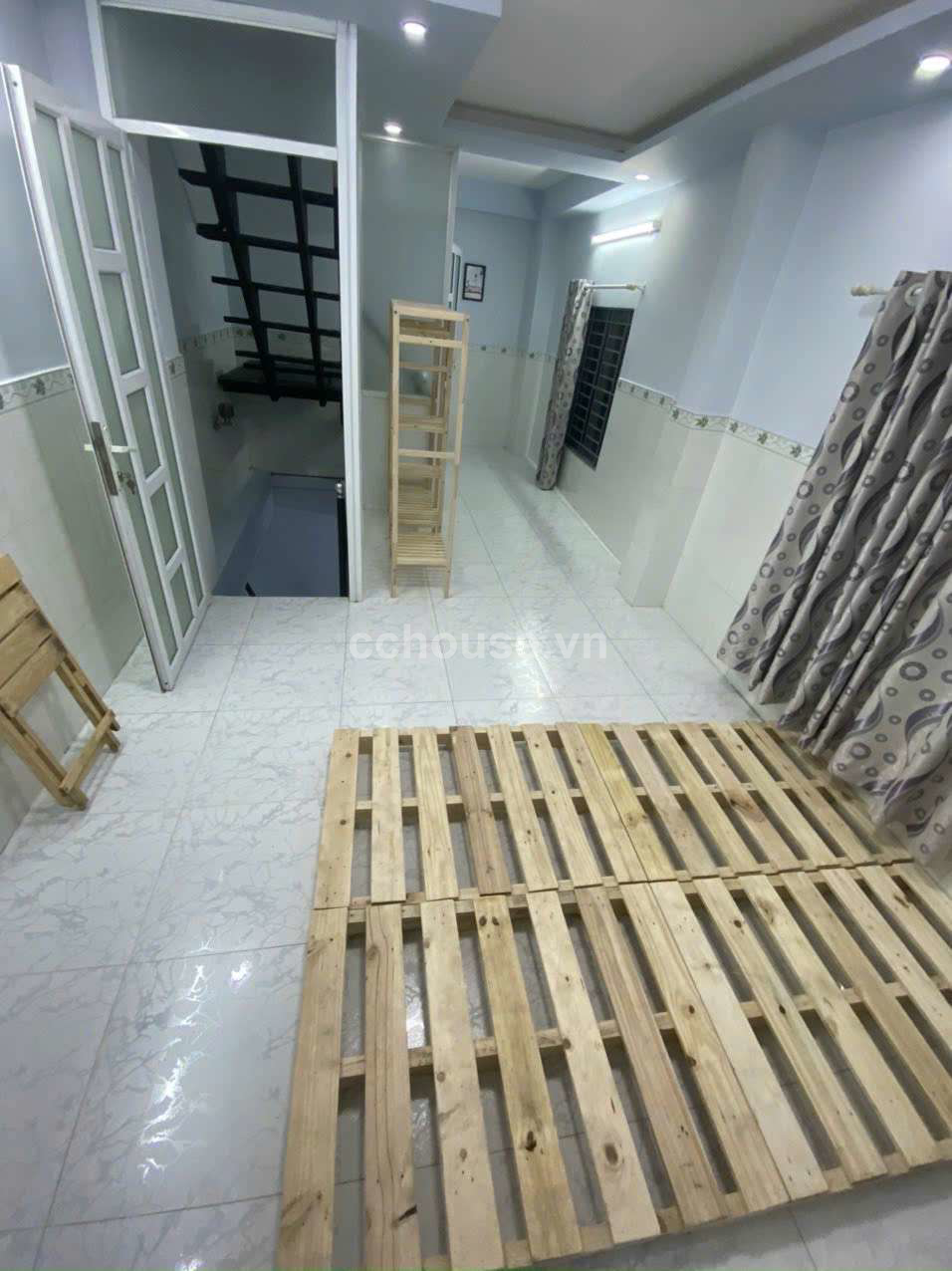 Nha-Hem-103-Nguyen-Cu-Trinh-Quan-1DT-33m-x-75m2-lau-id10186