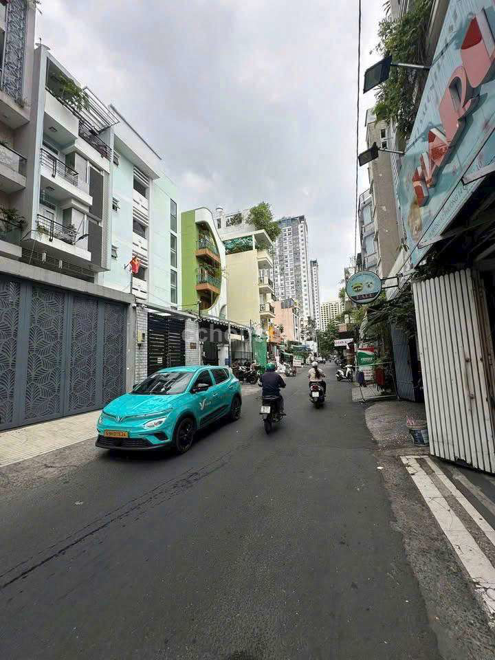 TÒA NHÀ VĂN PHÒNG CAO CẤP – TRUNG TÂM P14 - QUẬN 10