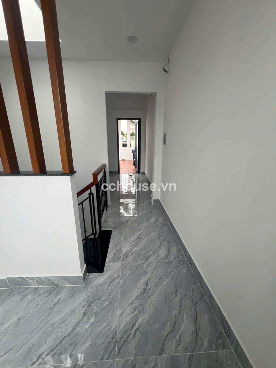 Cho thuê nhà MT Calmette, P.Bến Thành. DT 4.2x9m, 6 tầng ST