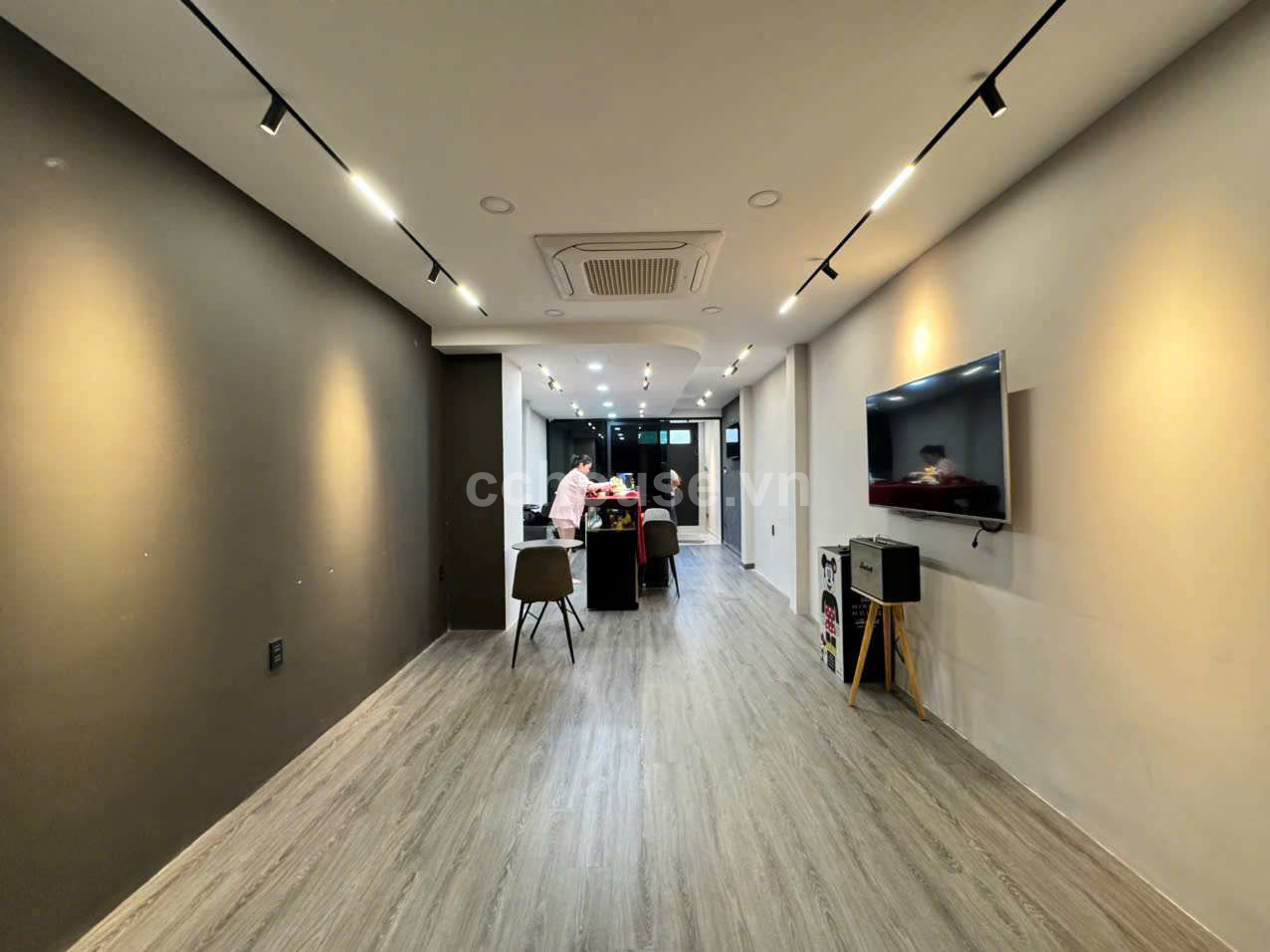Duy nhất trong khu vực đường 8m .Khu Vip 489A . Huỳnh Văn Bánh Q. Phú Nhuận 