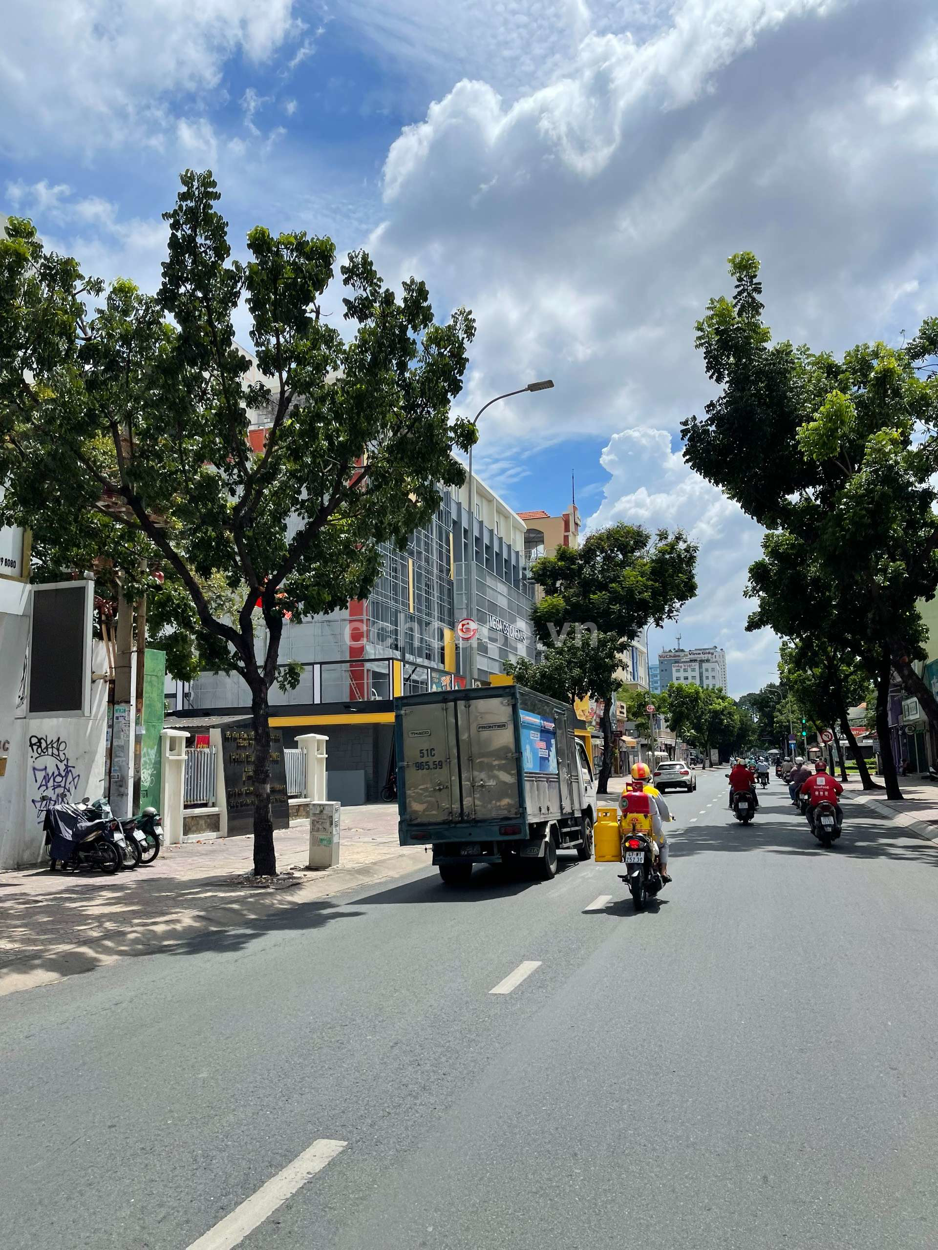 NHÀ MẶT TIỀN NGUYỄN PHÚC NGUYÊN – QUẬN 3